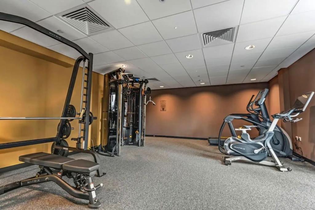 Deluxe 2 Bed Flat With Gym Sleeps 6 Apartment